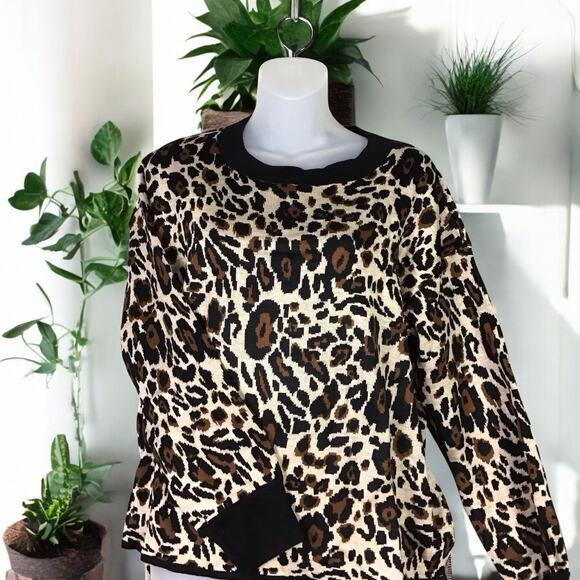 Calvin Klein Womens Medium Sweater Animal Print Hi Low Mock Turtleneck NWT - Picture 2 of 11